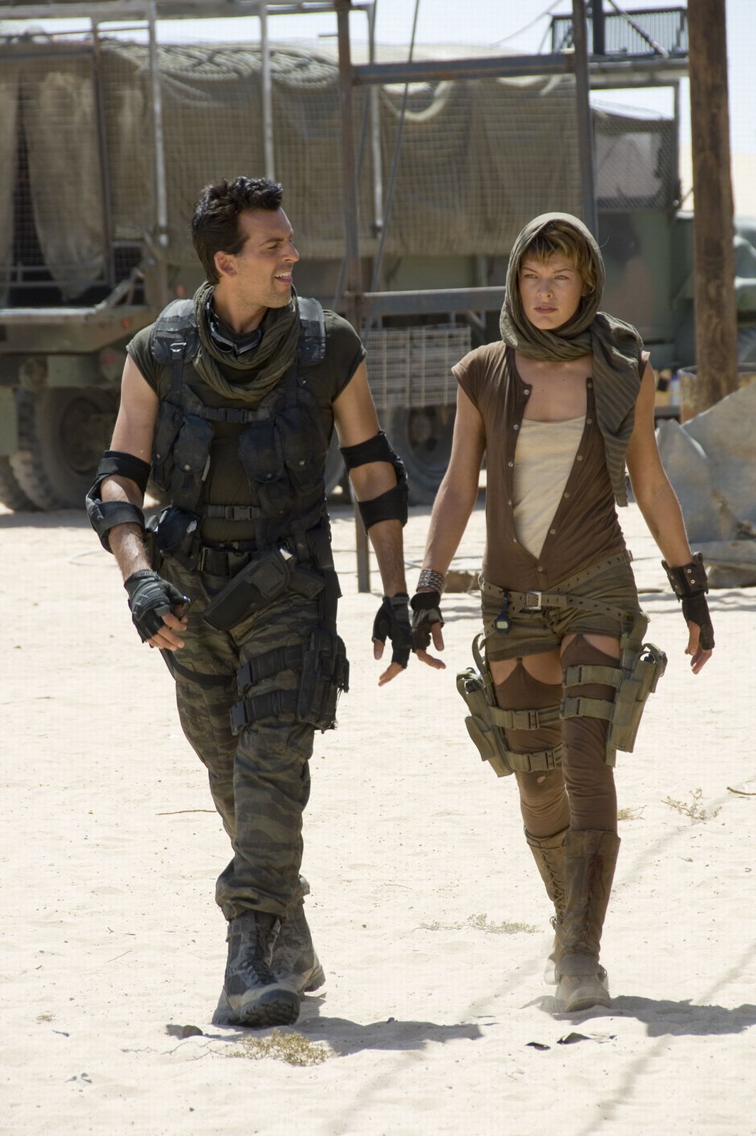 Resident Evil Extinction Carlos Oliveira and Alice